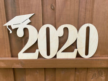 Load image into Gallery viewer, Wood Graduation 2020 Photo Prop
